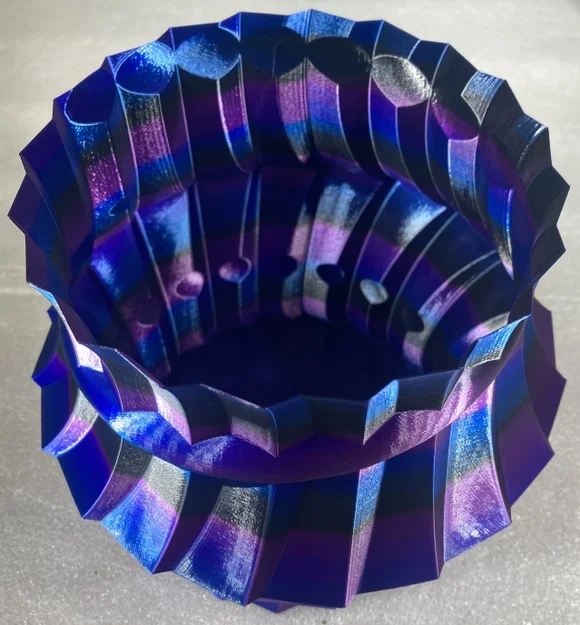 Bình Xoắn Rắn (Mortal Coil Vase) - Image 5
