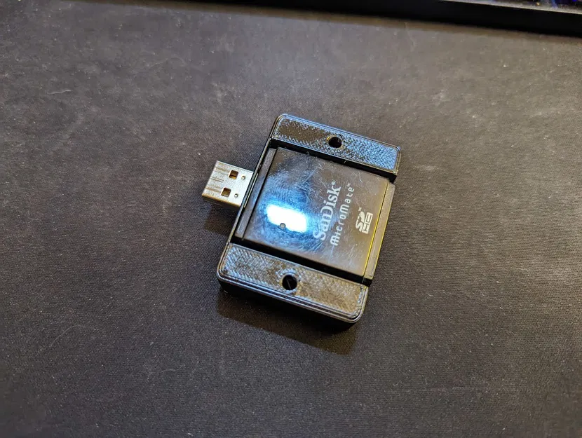 Giá Đỡ Đầu Đọc Thẻ Nhớ Dưới Bàn - Image 1