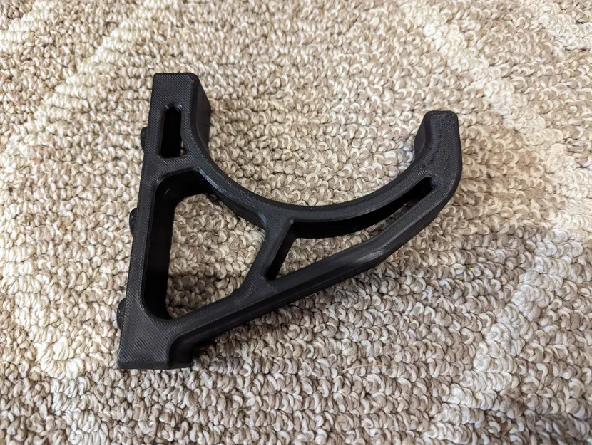 Móc giữ dây cáp chắc chắn gắn vào kệ Costco - Image 2