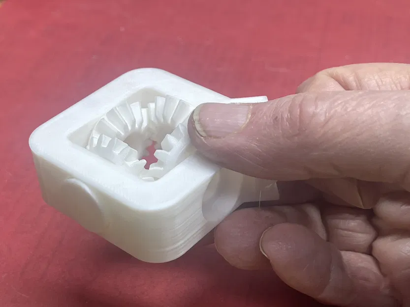 Bánh Răng Côn Fidget Cho Ngón Tay - Image 1