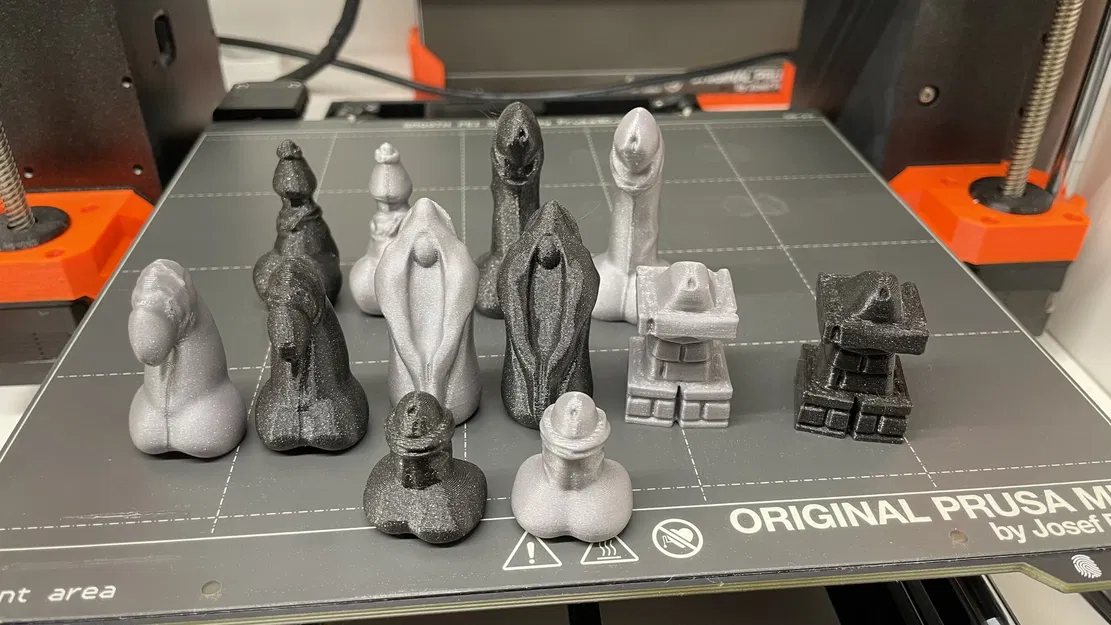 Bộ cờ vua Chesstickles, bản làm lại (Phallis Chess) - Image 1