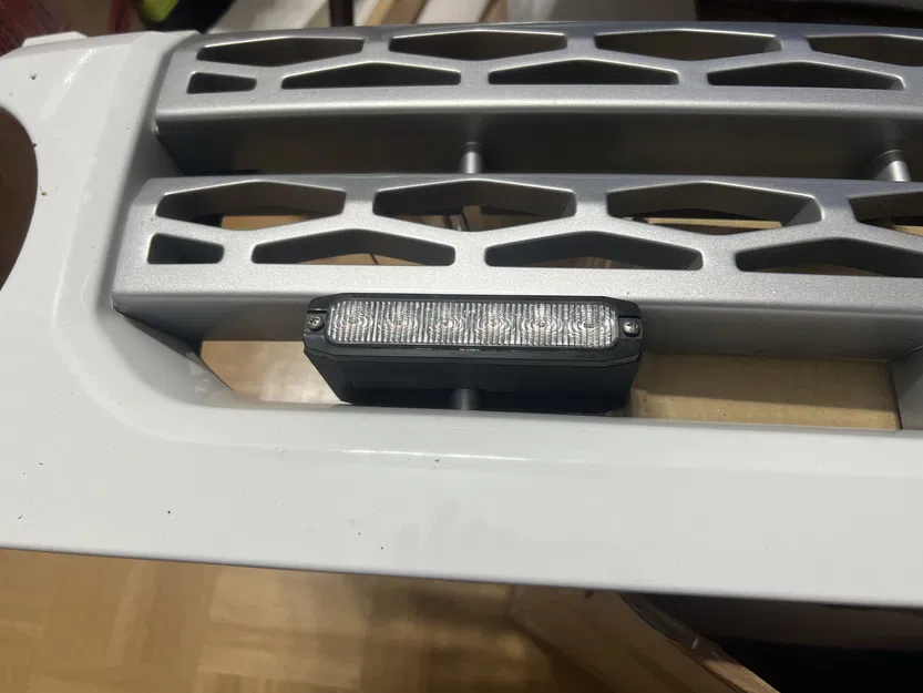 Giá đỡ đèn nháy trước FIN6 cho Landrover Discovery 4 - Image 1