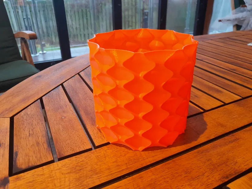 Chậu Sóng dùng để in Spiral/Vase D=100mm H=110mm - Image 1