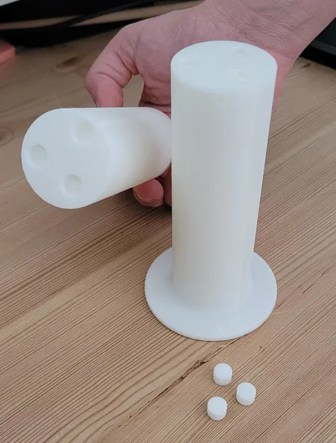 Giá treo cuộn giấy ăn - Image 5