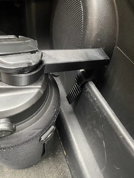 Kẹp Chai Busio Trên Xe Hơi - Image 3