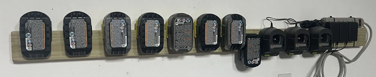 Giá Gắn Pin Ryobi 18V Dạng Kẹp - Image 4