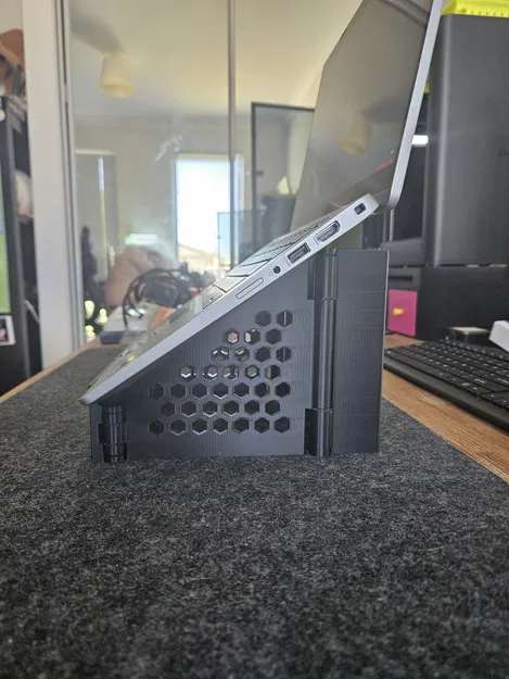 Chân đế laptop gấp gọn in liền - Image 4