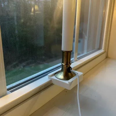 Giá đỡ đèn cầy gắn cửa sổ