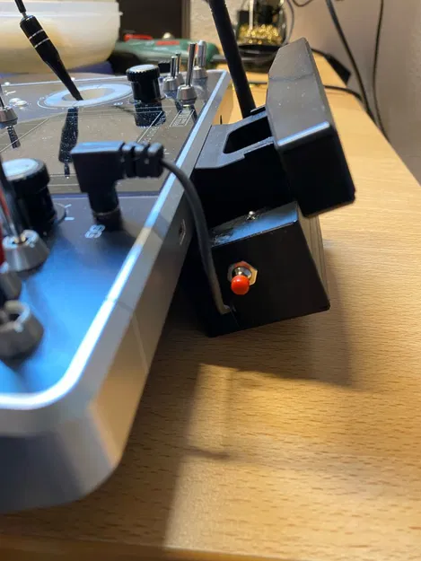 Hộp đựng module phát sóng gắn ngoài cho Jeti DC-16 II - Image 2