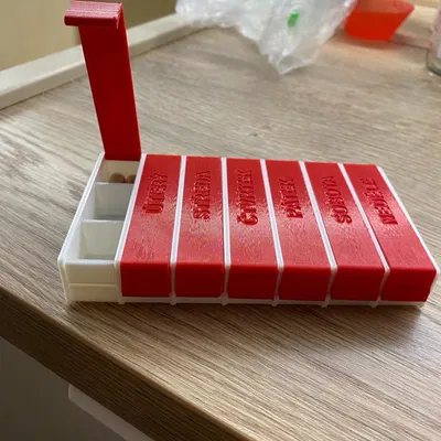 Hộp Đựng Thuốc 7 Ngày Tiện Lợi