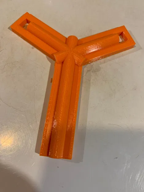 Chiếc ná cao su cốt thép phiên bản đầu tiên - Image 1