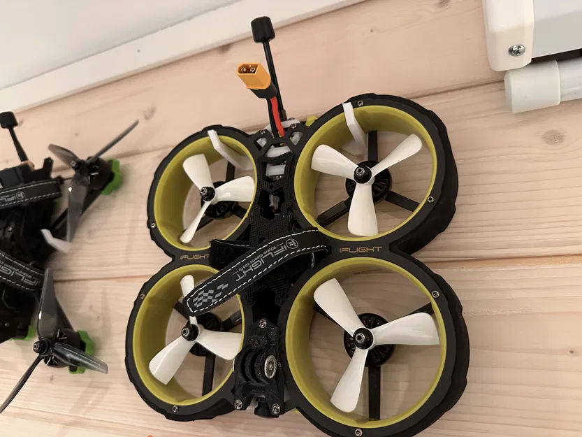 Móc treo tường cho iFlight Bumblebee v3 - Image 1