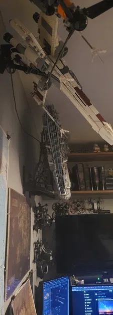 Giá Treo Tường Cho Chân Đế Đứng LEGO Star Wars 75192 UCS Millennium Falcon - Image 2