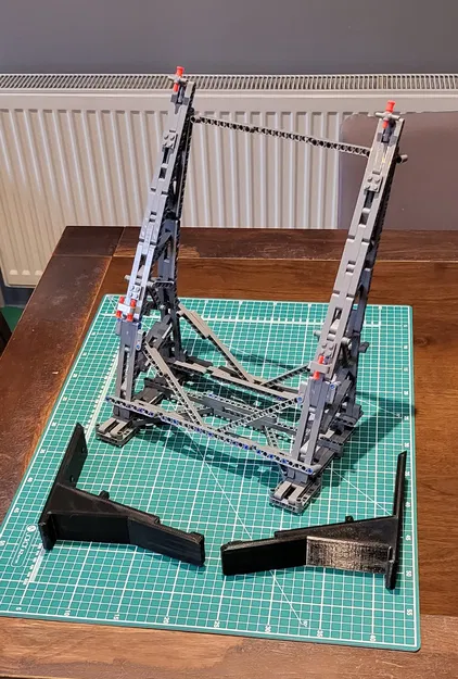 Giá Treo Tường Cho Chân Đế Đứng LEGO Star Wars 75192 UCS Millennium Falcon - Image 3