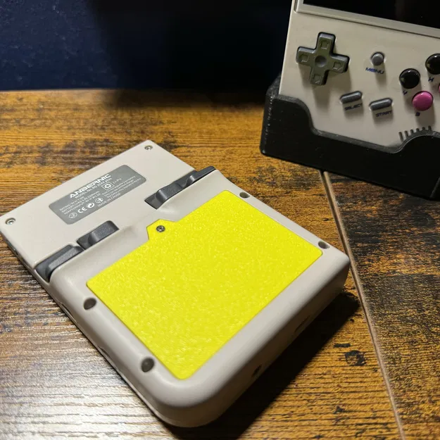 Nắp Hộp Pin RG35XX Plus - Image 1