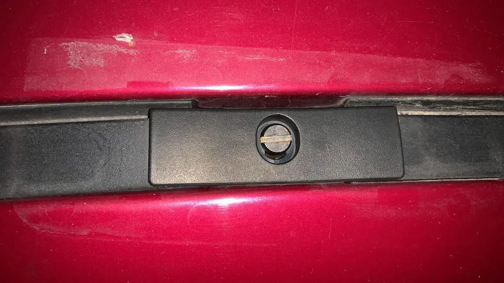 Nắp Cuộn Dây Ford Fiesta JA8 (Lỗ Khoan Trên Mái)(Năm SX 2008-2012) - Image 1