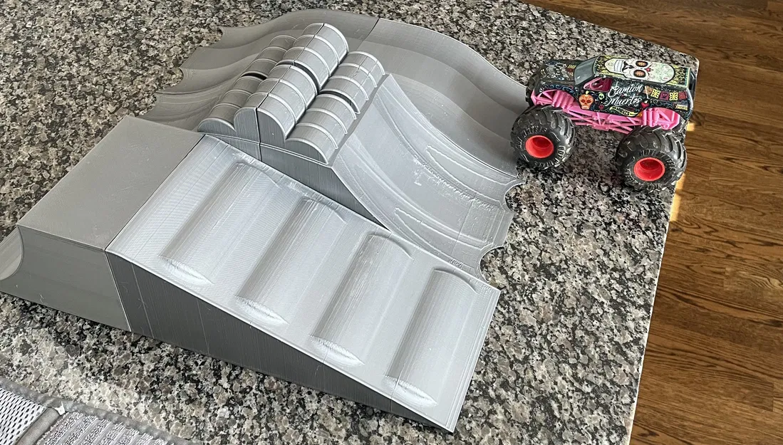 Đường Dốc Xe Tải Quái Vật (Chỉnh Sửa và Tách Cho Tỷ Lệ 1:24) - Image 1