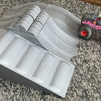 Đường Dốc Xe Tải Quái Vật (Chỉnh Sửa và Tách Cho Tỷ Lệ 1:24)