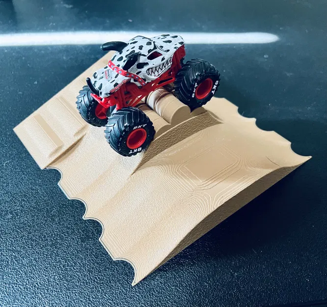 Ramp Xe Monster Truck Tỉ Lệ 1:64 - Image 3