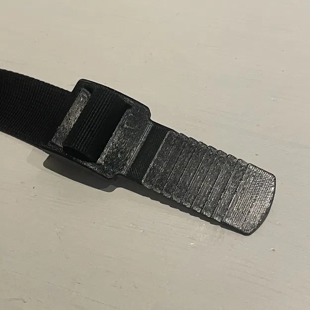 Chốt Cài Răng Cưa Túi Mandarina Duck - Image 1