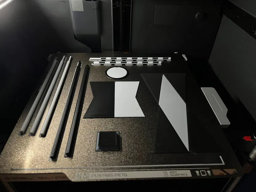 MONTESSORI THE MUNARI MOBILE - Bộ Treo Kích Thích Thị Giác Cho Bé - Image 1