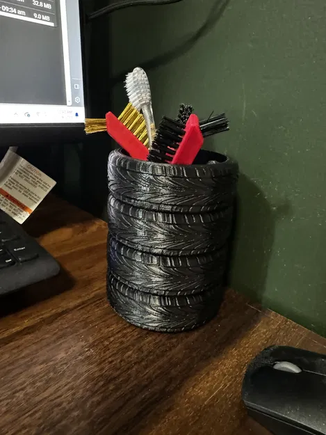 THÙNG RÁC MINI ĐỂ BÀN HÌNH LỐP XE CÓ NẮP - Image 1