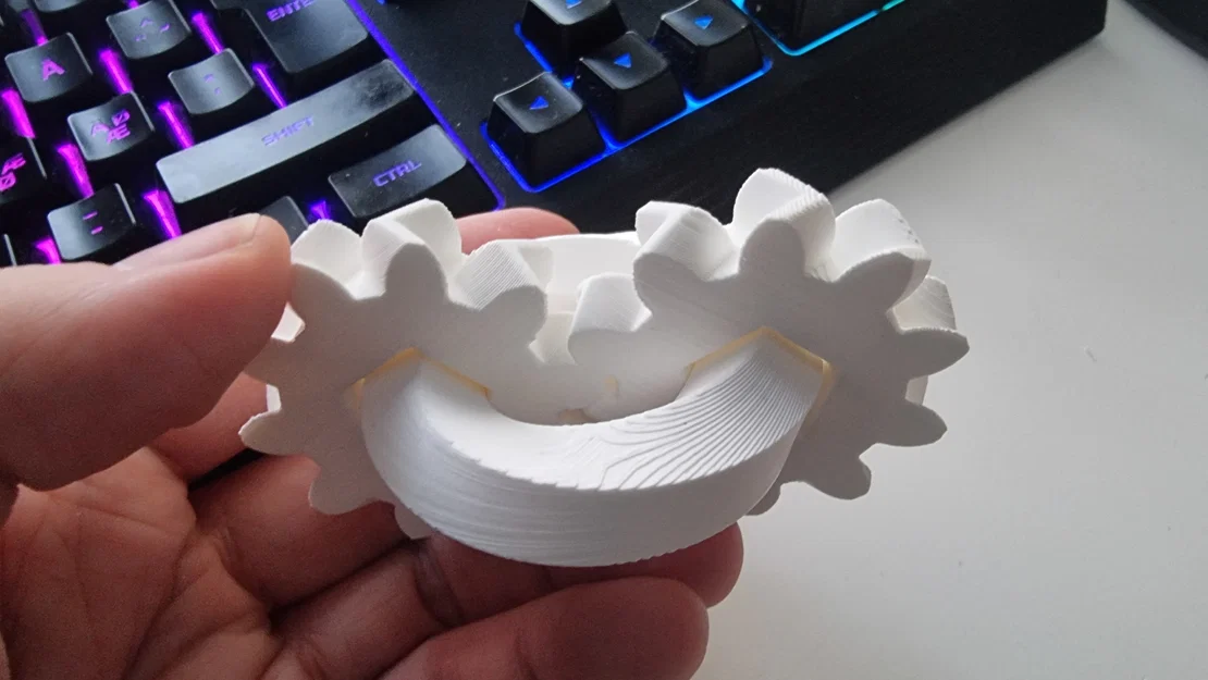 Moebius Gear Fidget - Đồ Chơi Fidget Bánh Răng Dải Moebius - Image 1