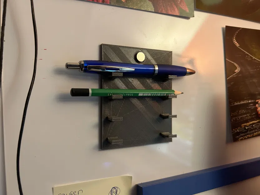 Hộp đựng bút bằng nam châm - Dựng được 4 cây - Image 1