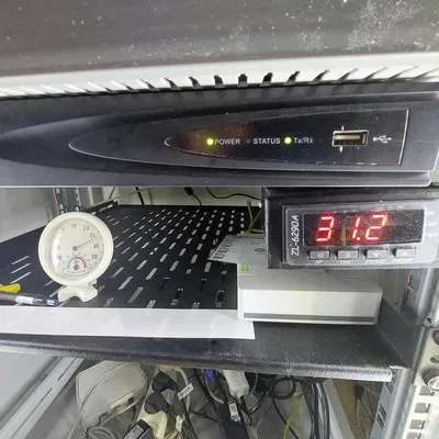 Giá đỡ tủ rack cho bộ điều nhiệt ZL-6290A