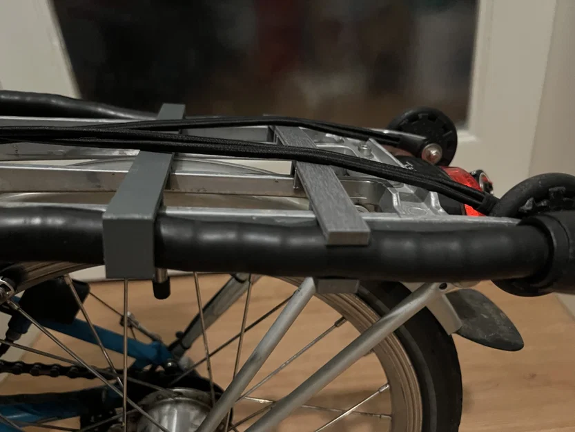 Giá Đỡ Khóa Cho Xe Đạp Brompton - Image 1