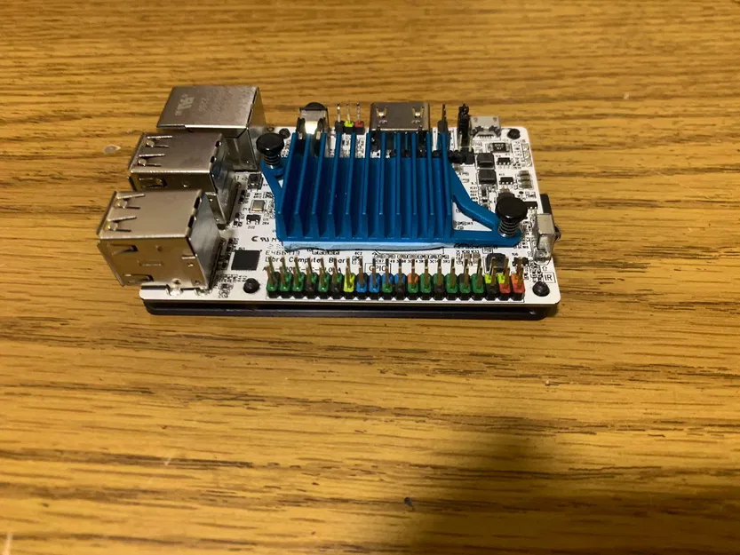 Chân đế nhẹ không cần ốc vít cho Le Potato / Pi 3 - Image 1