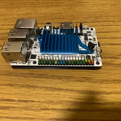 Chân đế nhẹ không cần ốc vít cho Le Potato / Pi 3