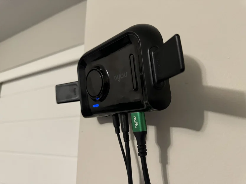 Giá treo tường Nofio cho trạm gốc Valve Index - Image 1