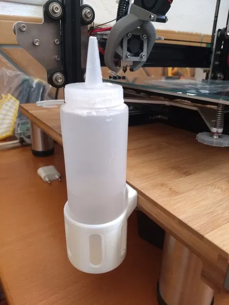 Kệ giữ chai nước muối - Image 1