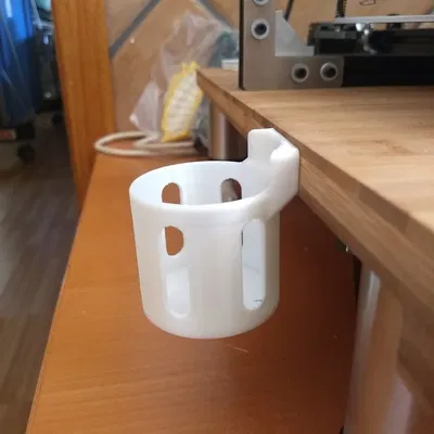 Kệ giữ chai nước muối