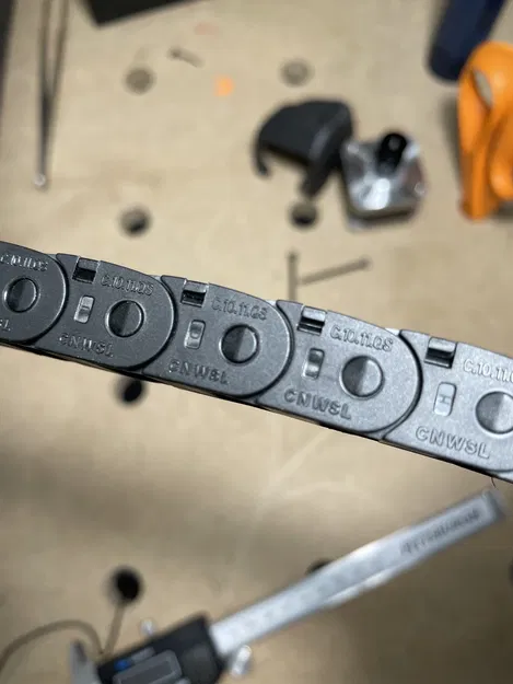 Ngàm giữ dây xích kéo ngang ebb36 cho đầu phun xol - Image 2