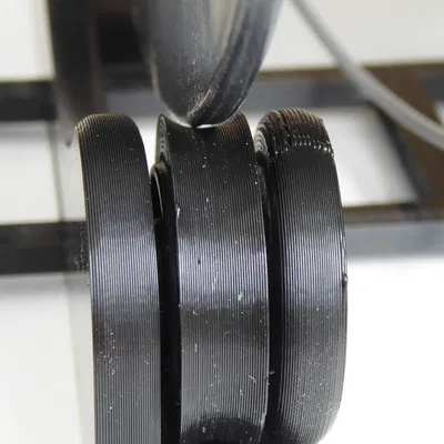 Thêm một cái giá đỡ cuộn dây nữa nè