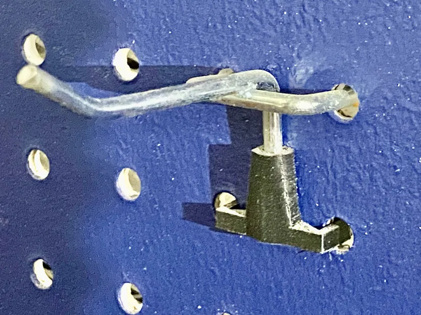 Adapter Giữ Móc Treo Pegboard Dài - Image 1