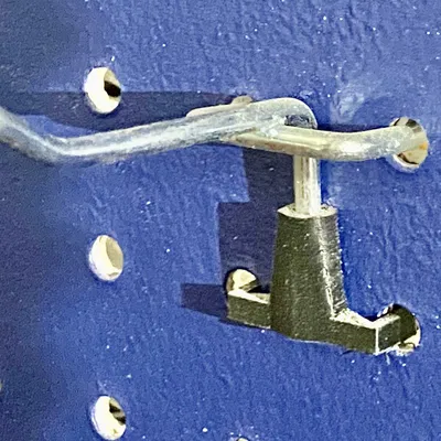 Adapter Giữ Móc Treo Pegboard Dài