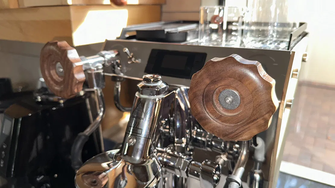 Bìa Núm Gỗ Cho Máy Pha Cà Phê Crem One/Rocket - Image 3