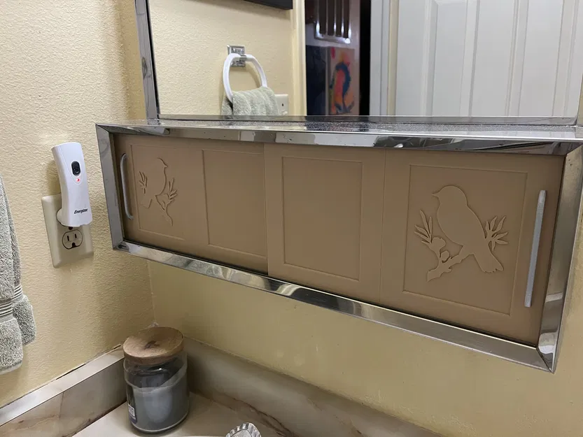 Cửa Tủ Thuốc Chim Sẻ - Image 1