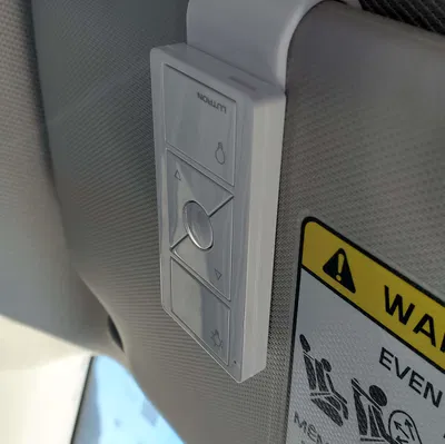 Kẹp Chắn Gió Đèn Ngoài Trời Cho Xe Hơi