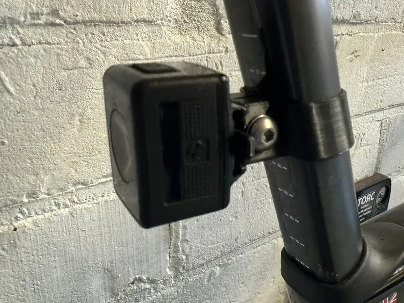 Giá Đỡ Đèn Hậu Bontrager Flare RT Cho Cốt Yên Cervelo - Image 1