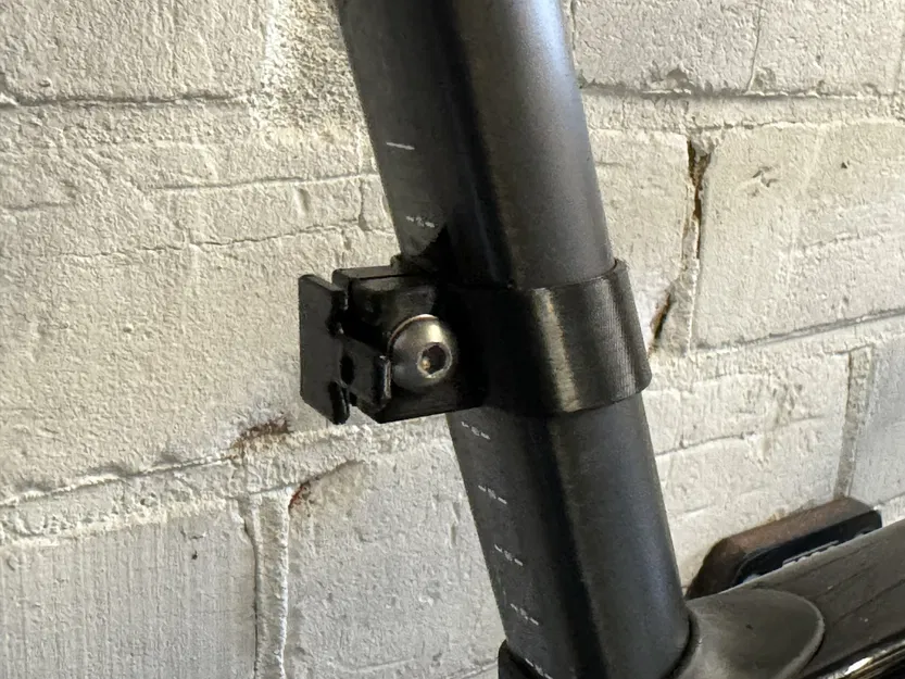 Giá Đỡ Đèn Hậu Bontrager Flare RT Cho Cốt Yên Cervelo - Image 3