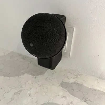 Amazon Echo Dot 5 và 4 ổ cắm