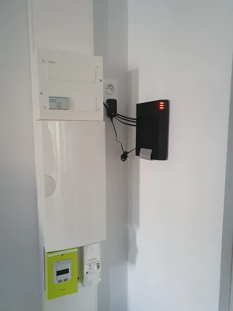 Giá đỡ Livebox 5 - Image 1