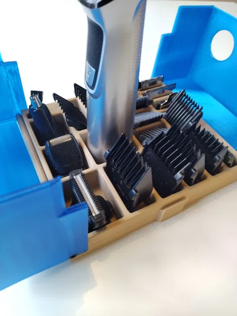 Hộp đựng máy cạo râu Philips Multigroom Serie 7000 19-in-1 - Image 3