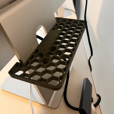 Apple Studio Display - Bàn Treo Sau