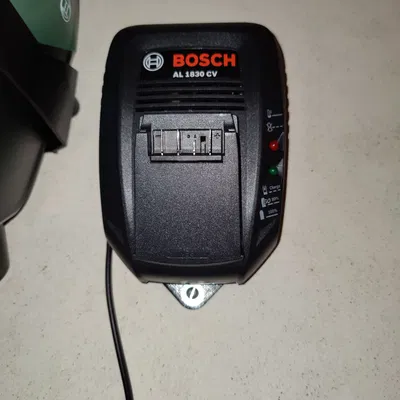 Giá Treo Tường Cho Sạc Pin Bosch 18V AL 1830 CV