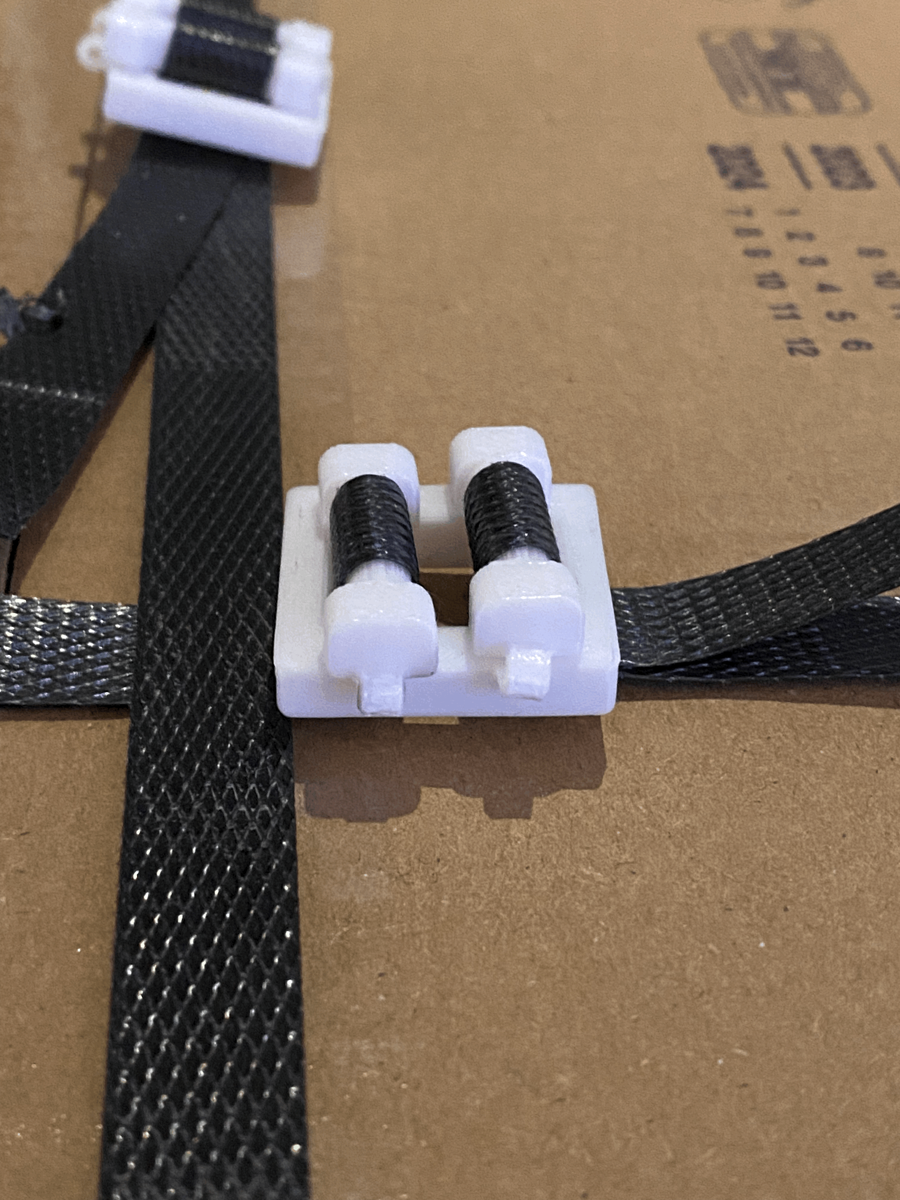 Dụng Cụ Kẹp/Căng Dây Đai Đóng Gói - Image 2